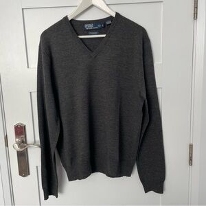 Men’s V-neck sweater by Polo Ralph Lauren